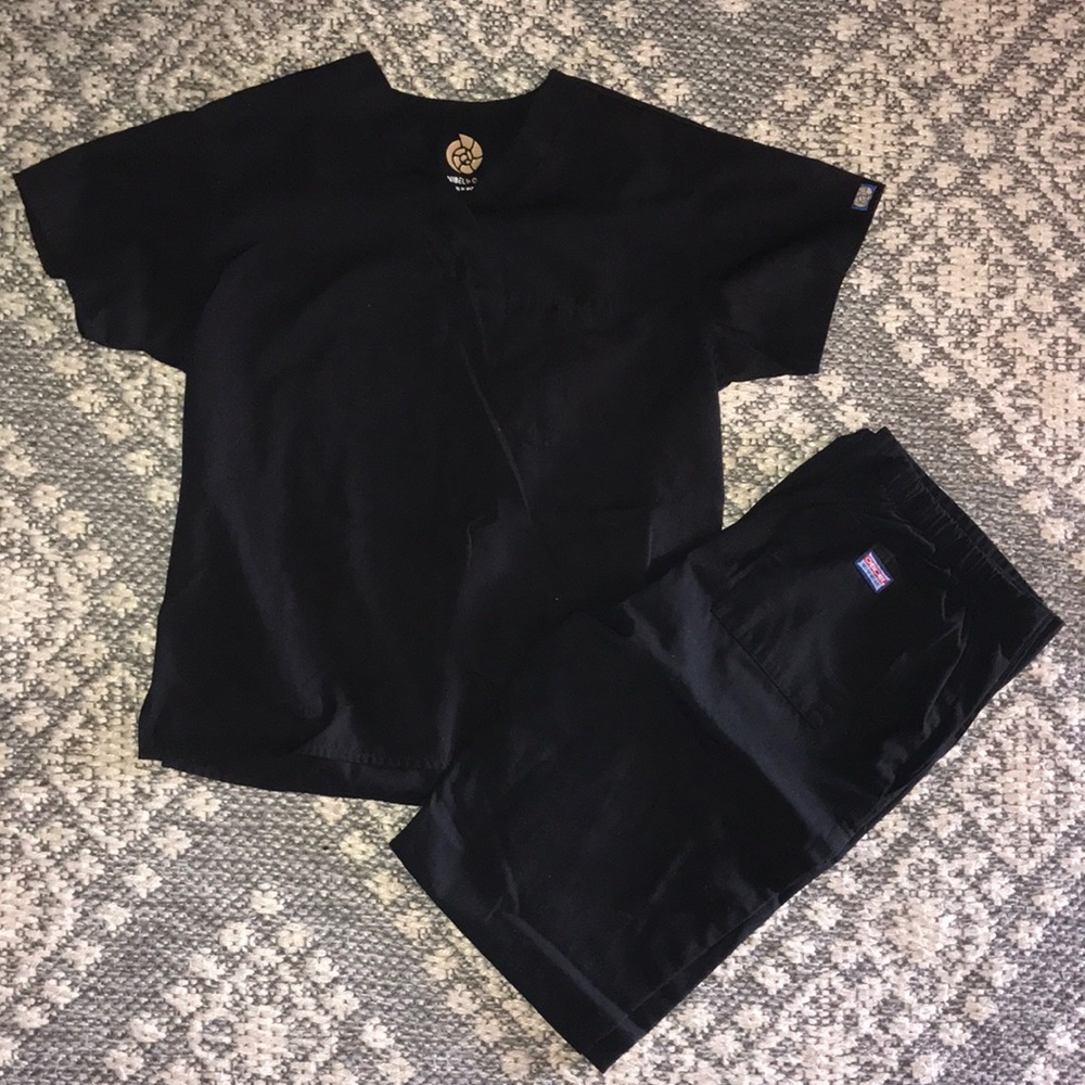 Cherokee Scrub Set